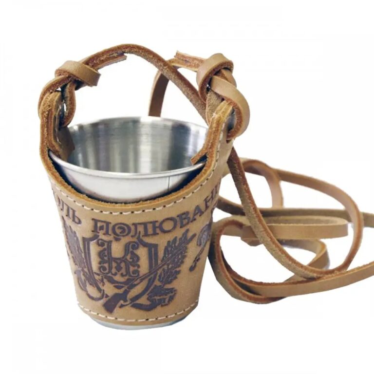 SHB-1m Souvenir Glass with Leather Case – King of the Hunt, 150ml