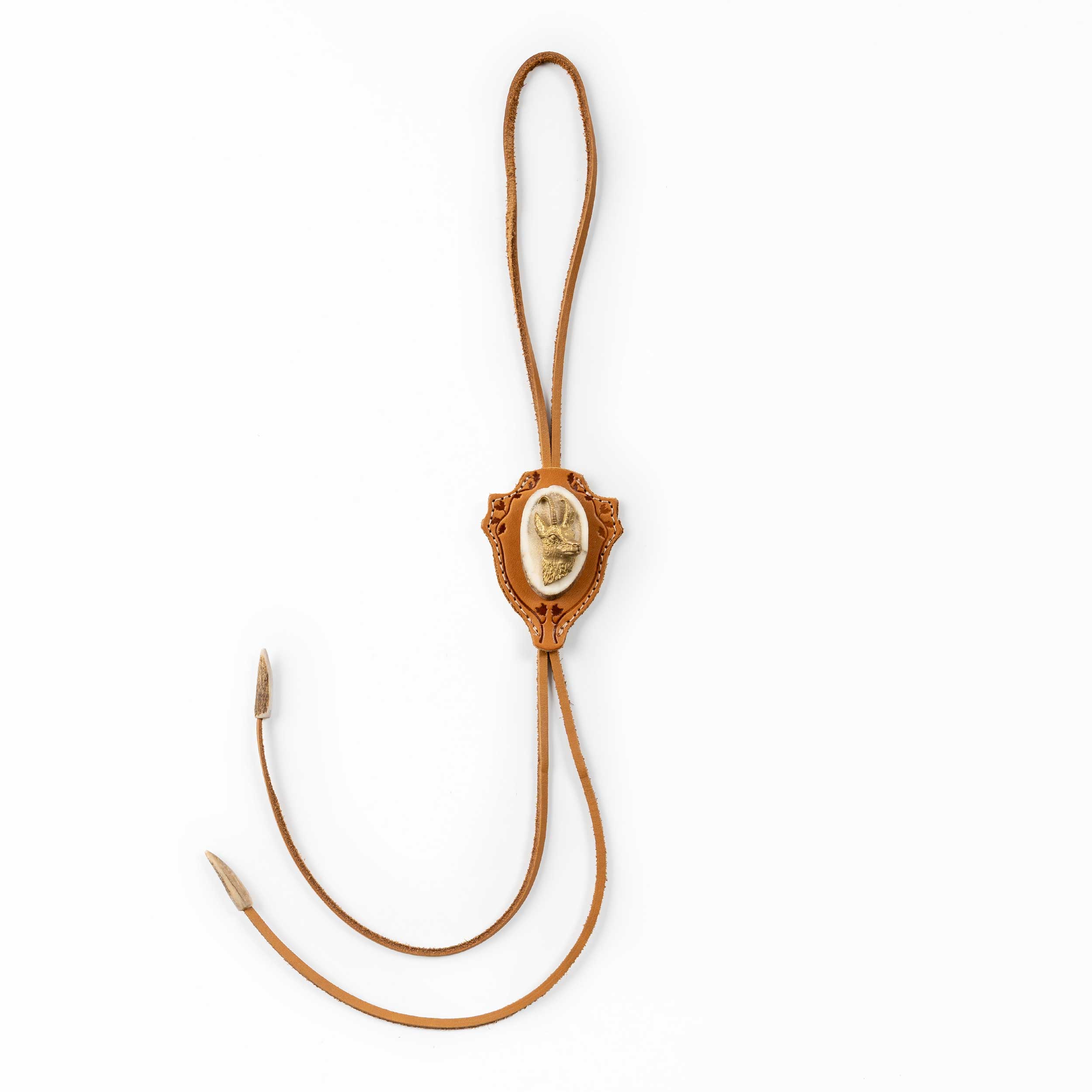 B2-Chamois. Handmade Hunting Bolo Tie with Leather and Natural Horn